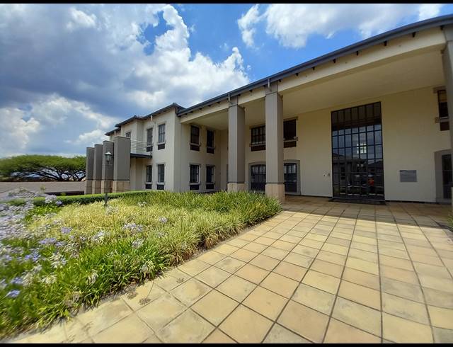 378M² OFFICE TO LET IN BRYANSTON